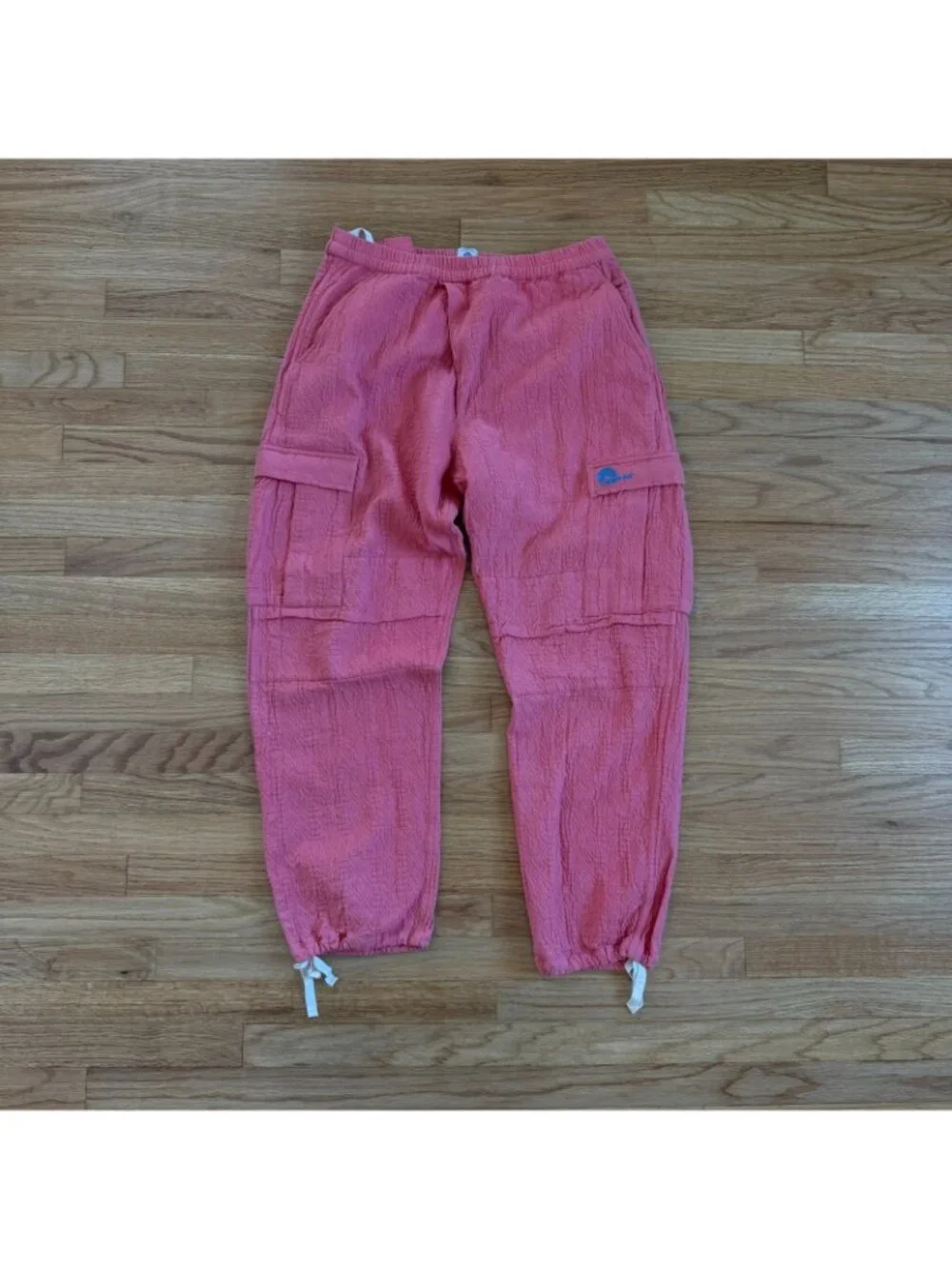 18 East x Standard Issue Textured Gorecki Cargo Pants in Salmon Medium